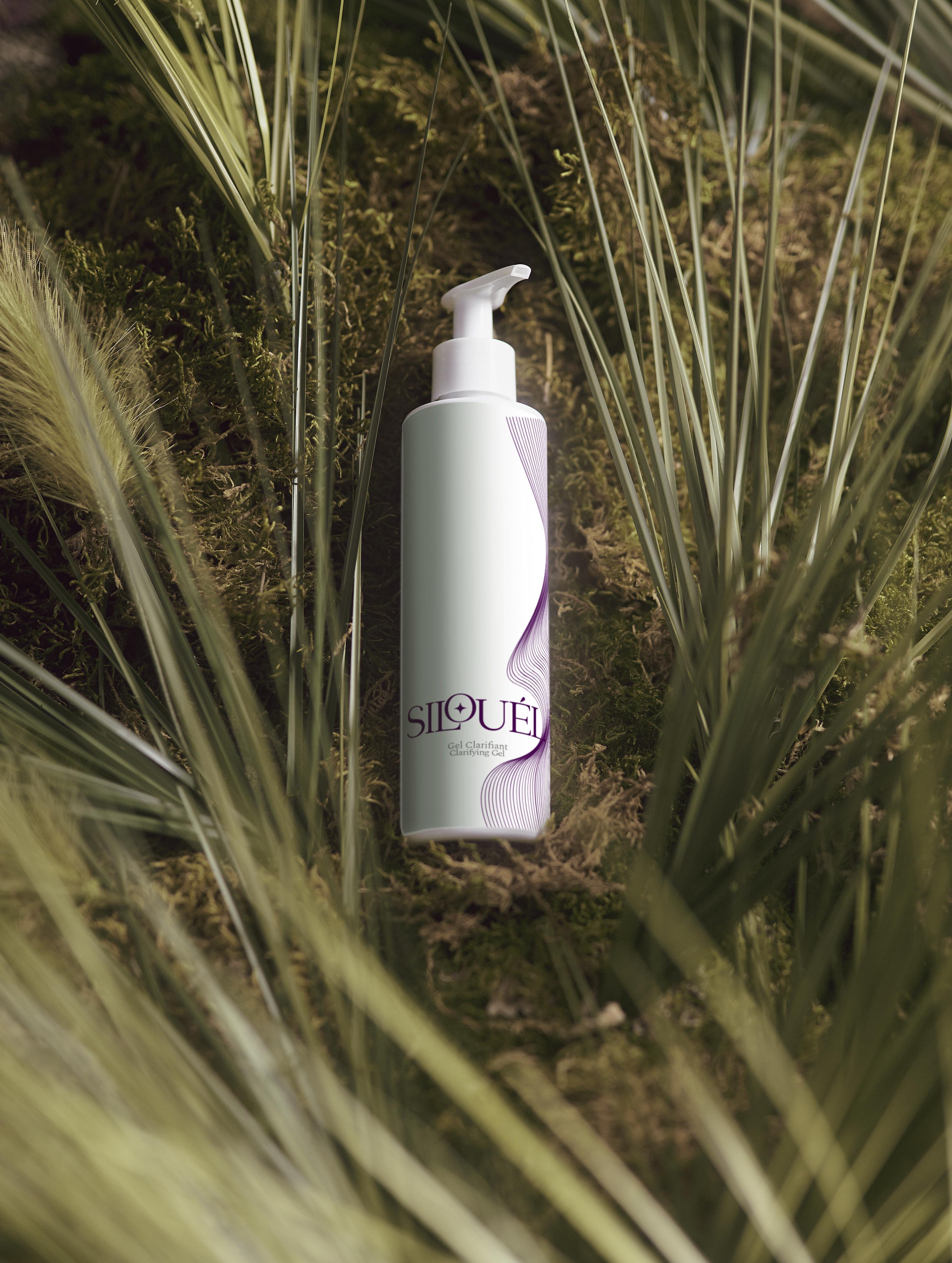 Clarifying Gel Cleanser: Fresh Skin & Deep Cleansing for Normal to Oily Skin